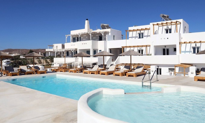 Milopotas Apartment | BH446 - C - Suite Naxos