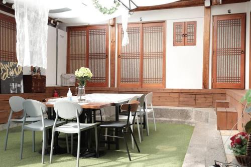 Sajik-dong House | Bibimbap Hanok Guesthouse Gyeongbokgung