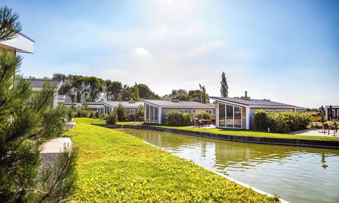 Gasthuis Resort | Biebosch - Two Bedroom Resort, Sleeps 4