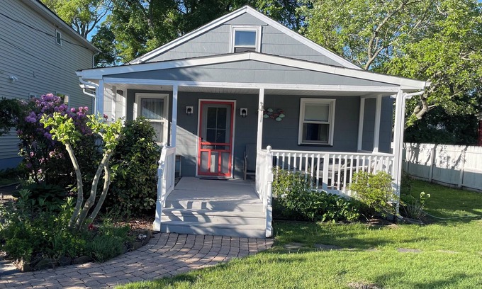 West Cape May House | Big beach bungalow