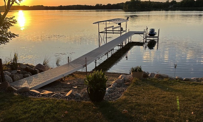 Avon Cabin | 🐻 Big Bear Lake Home 🎣 Sleeps 17 🛶 Game Room 🎮