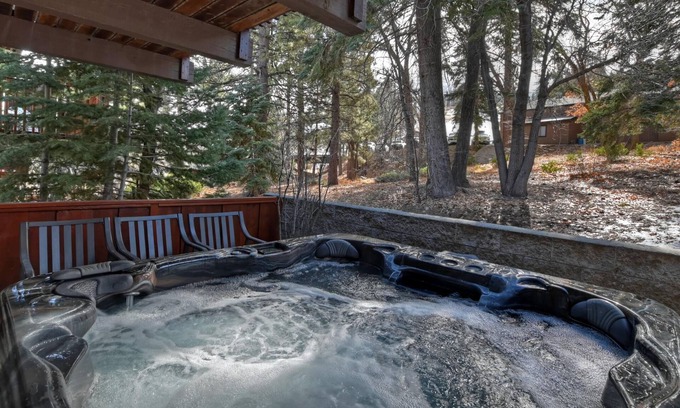 Big Bear Lake Condo | Big Bear Ski In Ski Out By Destination Big Bear: Walk to Snow Summit Ski Resort! Hot Tub! Open Concept Reverse Floor Plan! Rock Fireplace!