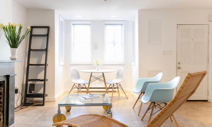 Northwest Apartment | Big Bright 1 BR at U/Shaw + 14th on Quaint Swann