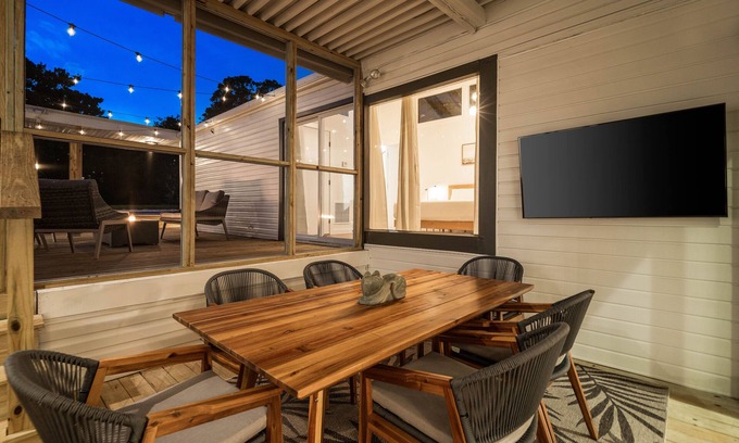 Gulf Pines House | BIG DISCOUNTS Aug–Oct *UNIQUE MODERN*HEATED POOL*BIKES*FIREPIT*DOGS OK*