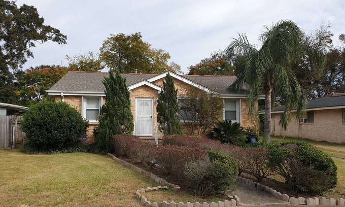 Pines Village House | Big Easy Comfort Stay