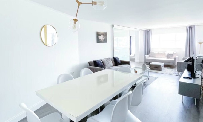 City Center Condo | Big family apartment in South beach with free parking