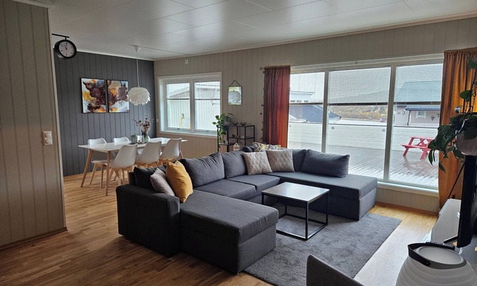 Tromso Apartment | Big Luxury auroraapartment in Tromso& parking