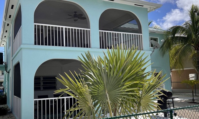 Big Pine Key House | Big Pine Key Unique Direct Ocean Access with 10K lbs private dock boat lift