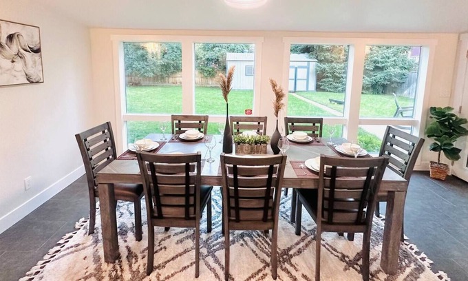 Goldsmith House | BIG PROMO💝2min->I-25⭐️Fire Pit⭐️Game Room⭐️FreeWine⭐️Netflix⭐️