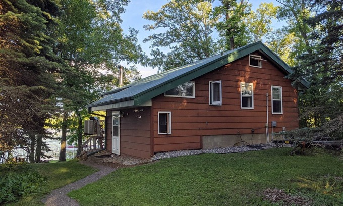 McGregor House | Big Sandy Lake Family Cabin - Monthly Discounts