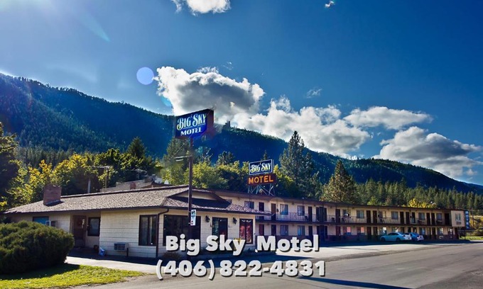 Superior Hotel | Big Sky Motel