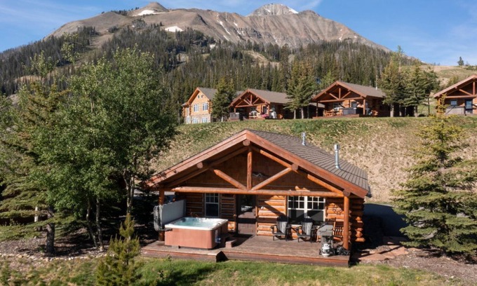Big Sky Cabin | Big Sky Vacation Rentals: CH Cabin 11 Bandit Way