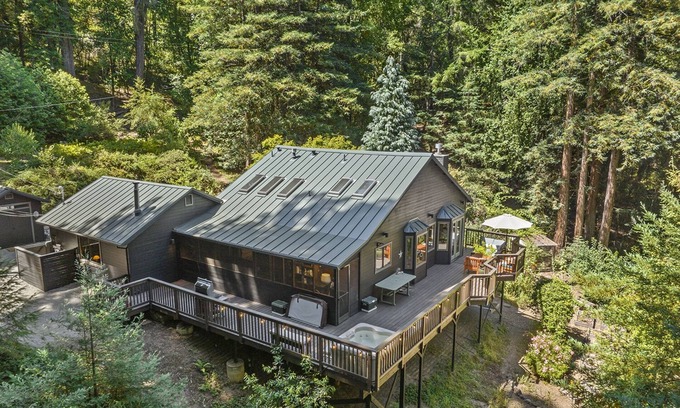 Guerneville House | Big Star Farm ~ Magical Nature Getaway, Sauna, Hot Tub, Serene