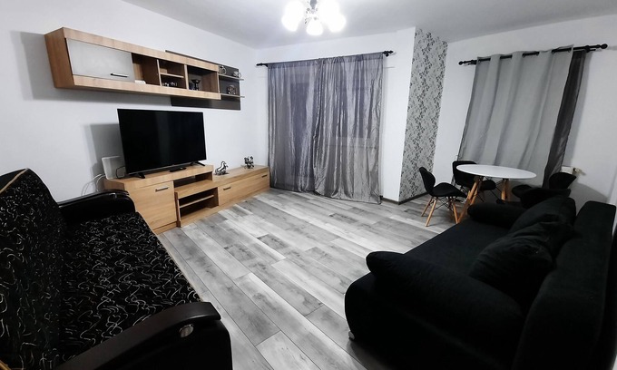 Petrosani Condo | Big Sweet Home