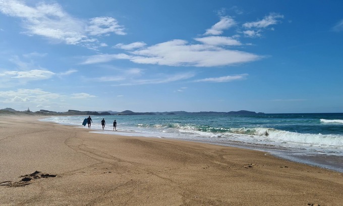 Pataua South Apartment | Big views and spaces to play. 2 bedroom apartment plus double studio. Boat park