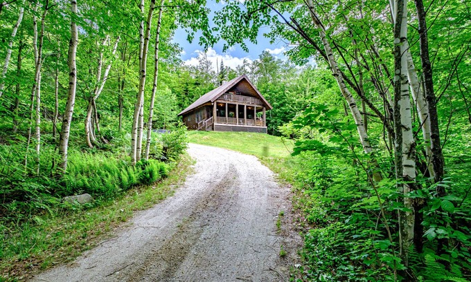 Hanover Cabin | Bigfoot Bungalow - Authentic cozy Bungalow