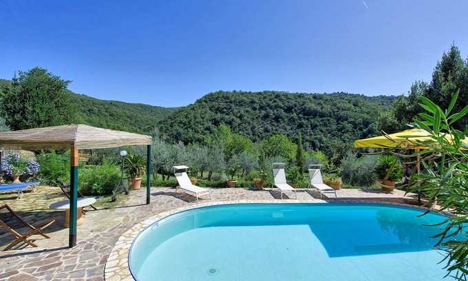 Greve in Chianti Villa | Bigiolo a Melazzano - Villa with private pool