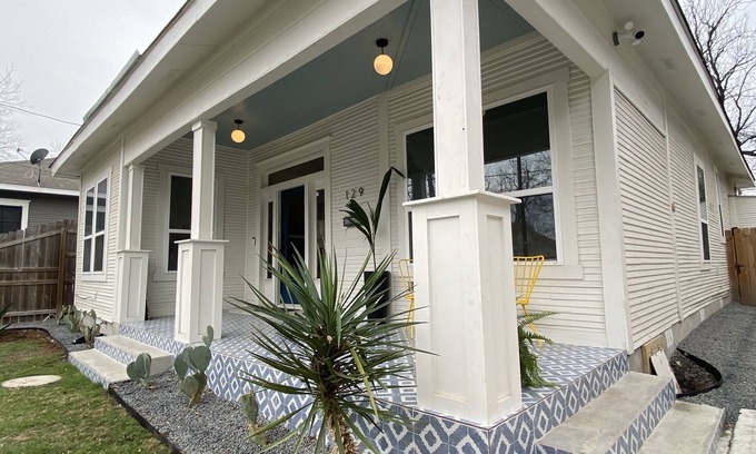 Southtown House | Bijou Casita in Historic Southtown near Riverwalk