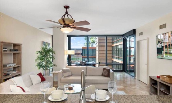 Camelback East Condo | Biltmore Estate 2BR and 2BA condo
