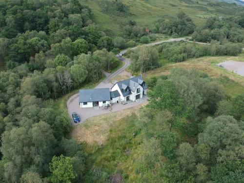 Banavie Apartment | Birch Hollow, Fort William with outdoor fire pit