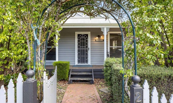 Daylesford House | Birdie Daylesford ~ Town Centre