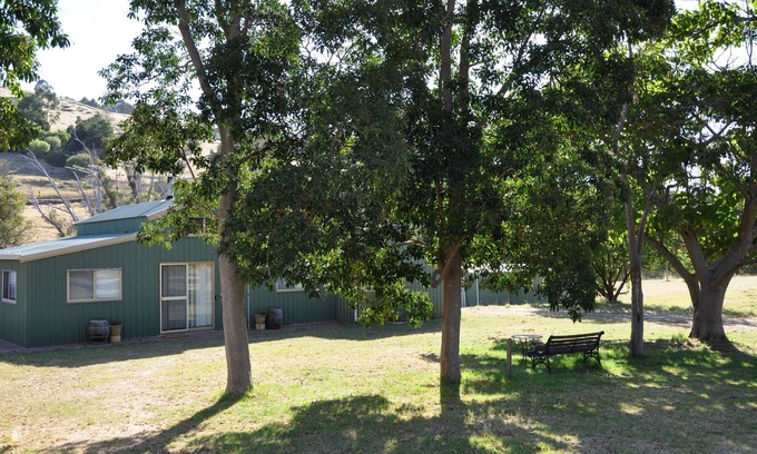 Balingup Cottage | Birdwood Park Estate Farm Stay