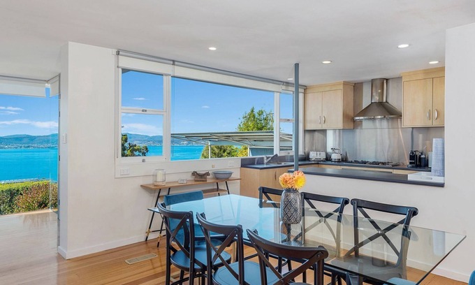 Sandy Bay House | Birngana stylish spacious with stunning views