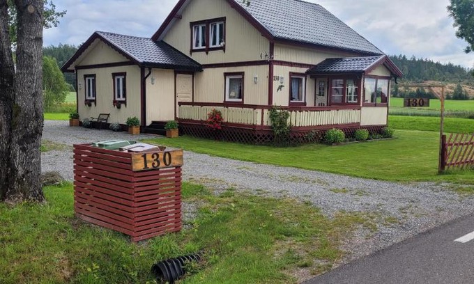 Dals-Ed S House | Bjornbyn 130 a