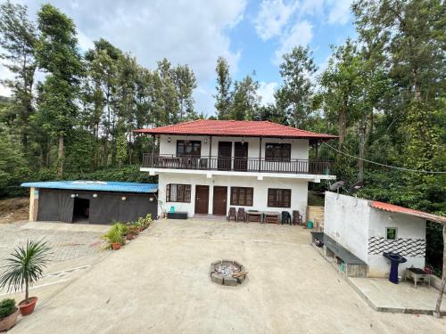 Sangameswarpet House | Black Hill Homestay Hededalu