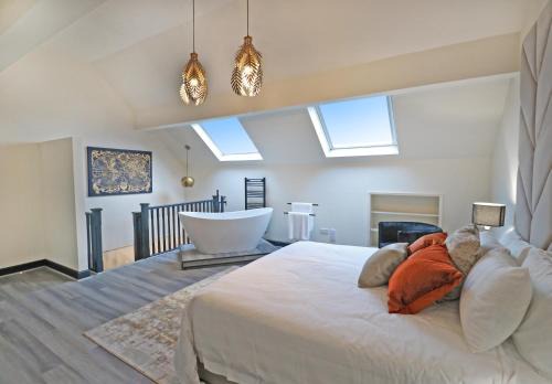 Saltburn-by-the-Sea Apartment | Black Pearl Stays - Saltburn Apartments