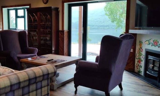 Letterfinlay Apartment | Black Sheep Hotels Cabins - Heather and Thistle