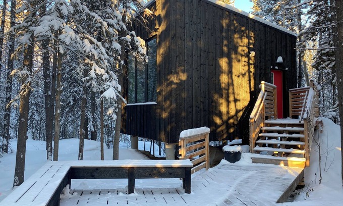 Whitehorse Cabin | Black Spruce - Red Door
