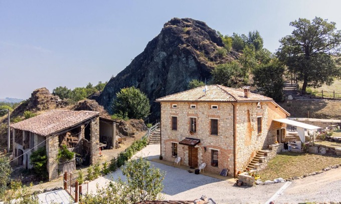 Salsomaggiore Terme Apartment | Black Stone Apartment