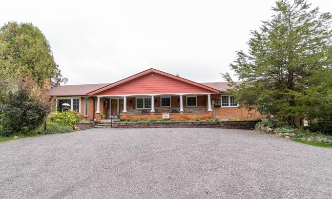 East Gwillimbury Villa | Black Water Golf Villa