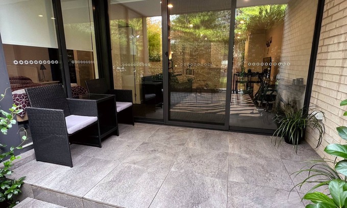Braddon Apartment | Black & White Delight - 2bd 2bth