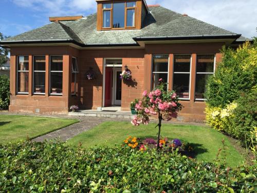 Ayr Bed & Breakfast | Blackburn Villa B&B