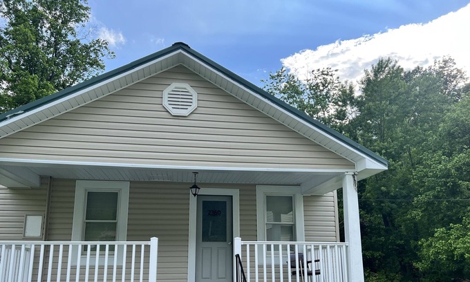 Prestonsburg House | Blackcat Lake Cottage near Jenny Wiley/German Bridge