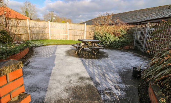 Ellesmere Cottage | Blackwater Meadows