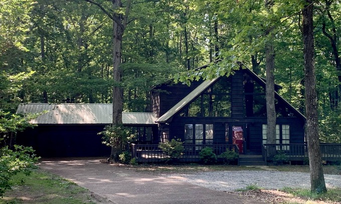 Counce Cabin | Blade Bay - Beautiful Remodeled cabin, close to everything, pet friendly! n