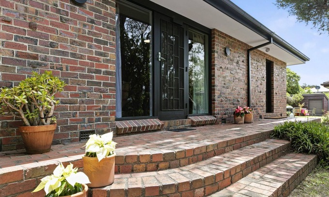 Blairgowrie House | Blairgowrie Beach Bungalow - Pet & Value Stay