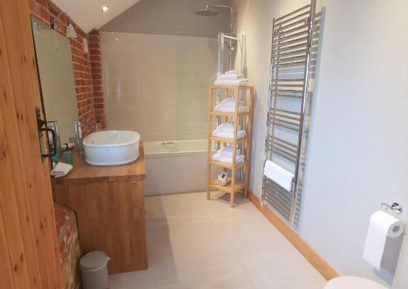 New Forest District House | Blashford Manor Farmhouse Holiday Cottage - The Shire Cottage
