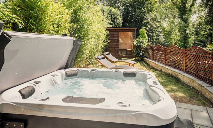Bladon House | Blenheim Grove | Lux Spa & Sauna Stay, Woodstock, Cotswolds