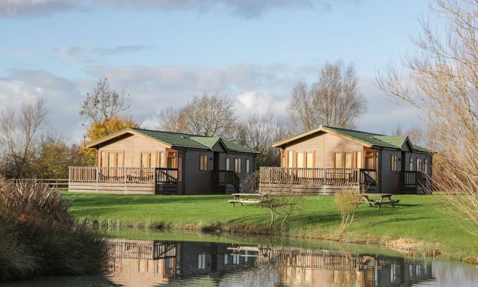 Puxton Cottage | BLENHEIM LODGE, family friendly, luxury holiday cottage in Hewish