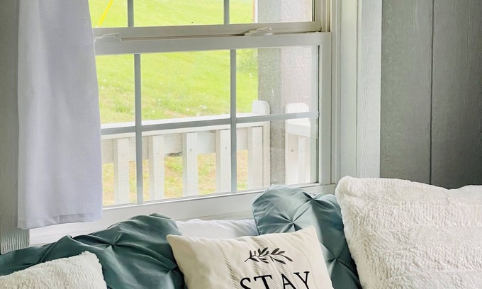 Burkesville Cottage | Bline Family Farm Cottage