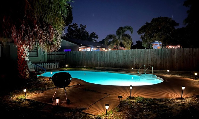Pine Hills House | Blissful escape nDelightful 3-bedroom house, warm water swimming pool in Orlando