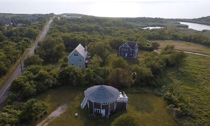 New Shoreham House | Block Island Home - 4 Bedroom home on West Beach Road w/Panoramic Ocean Views