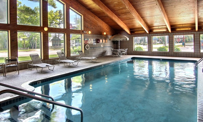 Traverse City Hotel | Blossom Hotel & Suites Traverse City