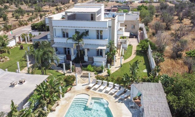 Ugento Bed & Breakfast | Blue and Blue
