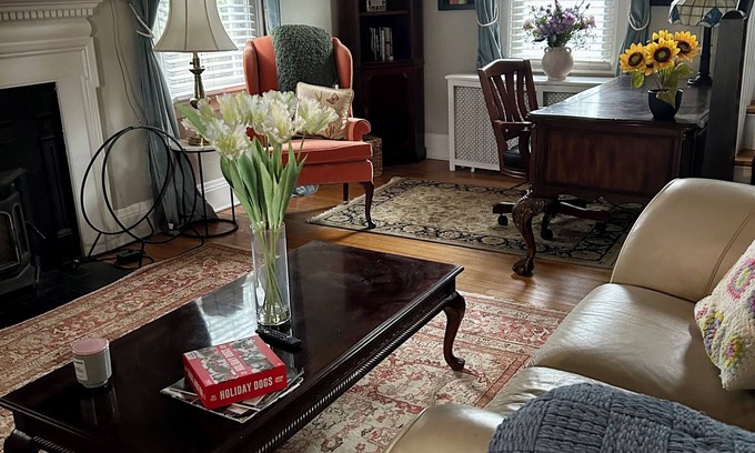 West Hartford House | Blue Back Bungalownn