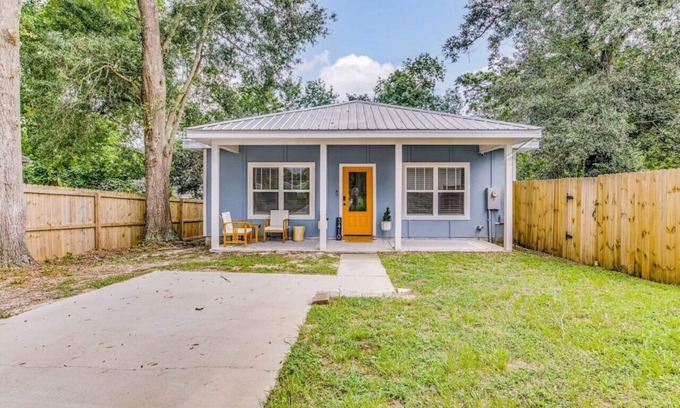 Southeast Pensacola House | Blue Bungalow ~ Cozy East Hill Convenience